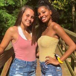 Meet your Posher, Lexie